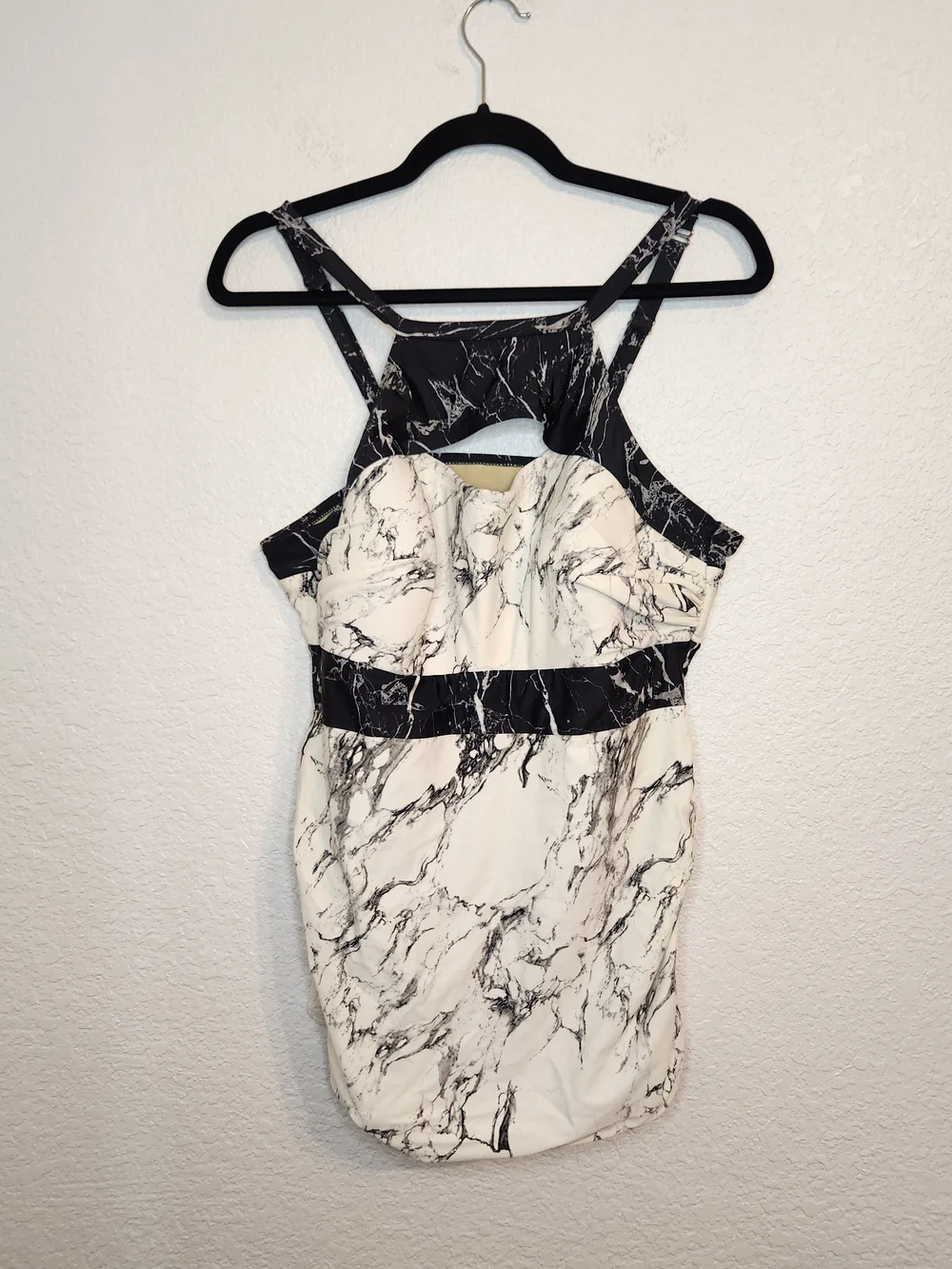 Cacique swim black white marble print tankini top cutout neckline size 16